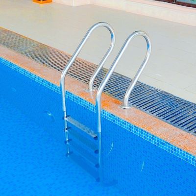 5 bậc thang bể bơi bằng thép không gỉ 1.35mm